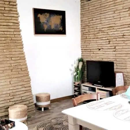 D'une Avec Piscine Partagee Terrasse Amenagee Et Wifi A Apartment *