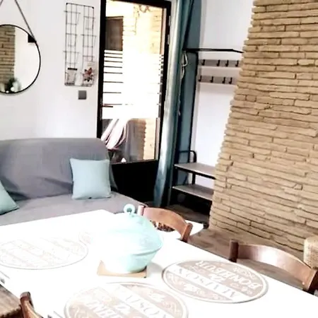 D'une Avec Piscine Partagee Terrasse Amenagee Et Wifi A Apartment